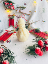 Load image into Gallery viewer, Snowman Candle
